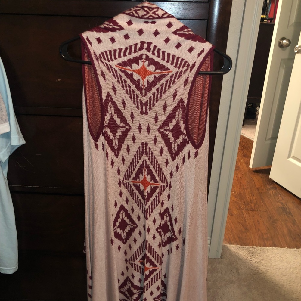 Sleeveless cardigan